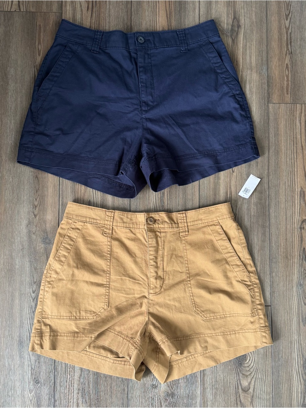 Old Navy hi rise OG Chino Navy and Khaki High-Rise Cotton Shorts Duo - Picture 1 of 13